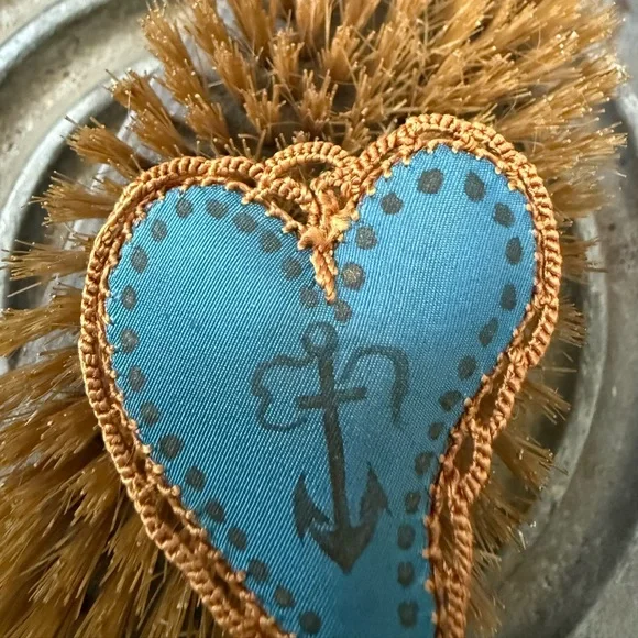 Vintage Handmade Nautical Heart Embroidered Art Pendant - Picture 9 of 10